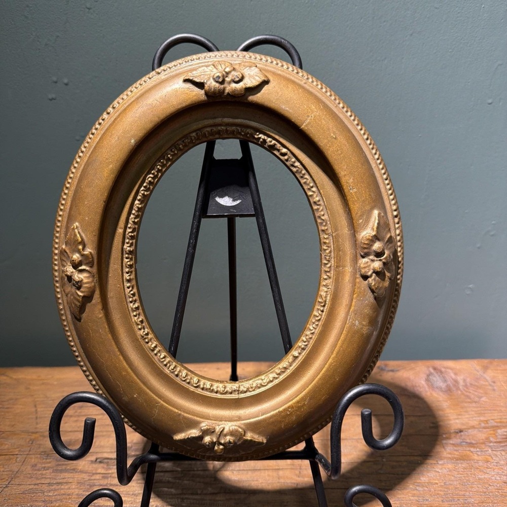 Antique Victorian Oval Gilt Picture Frame 4x5 Opening Wood & Composition 1800's